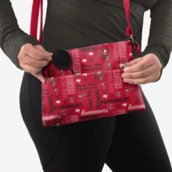 FOCO Tampa Bay Buccaneers Spirited Style Printed Collection Foldover Tote Bag -FOCO Store BGNFPRAPTOTFLDTB g3