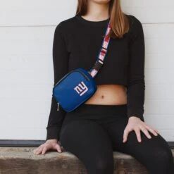 FOCO New York Giants Team Wordmark Crossbody Belt Bag -FOCO Store BGNFTMWMCRSBNG g3