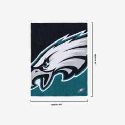 FOCO Philadelphia Eagles Supreme Slumber Plush Throw Blanket 7 FOCO Philadelphia Eagles Supreme Slumber Plush Throw Blanket -FOCO Store BKTNFPLSUSPE g3