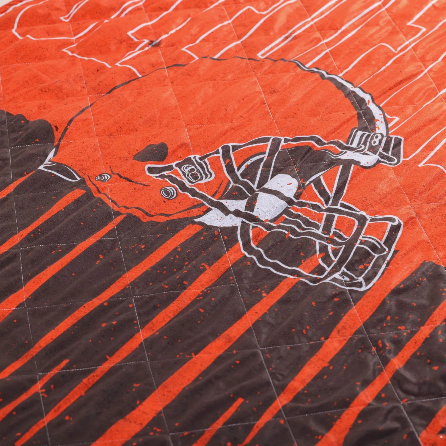 FOCO Cleveland Browns Big Game Sherpa Lined Throw Blanket 7 FOCO Cleveland Browns Big Game Sherpa Lined Throw Blanket - Image 5