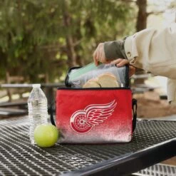 FOCO Detroit Red Wings Big Logo Gradient 6 Pack Cooler 7 FOCO Detroit Red Wings Big Logo Gradient 6 Pack Cooler -FOCO Store CONHEXBLGSTP6DR g3