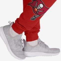 FOCO Tampa Bay Buccaneers Team Color Joggers 11 FOCO Tampa Bay Buccaneers Team Color Joggers -FOCO Store PNTNFJOGTCTB g4