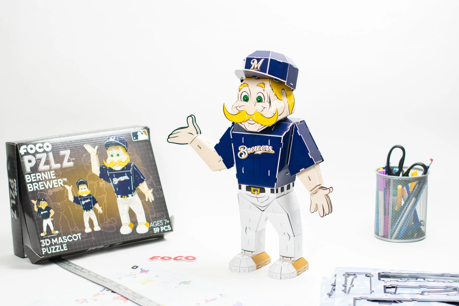 FOCO Bernie Brewer Milwaukee Brewers PZLZ Mascot 7 FOCO Bernie Brewer Milwaukee Brewers PZLZ Mascot - Image 5