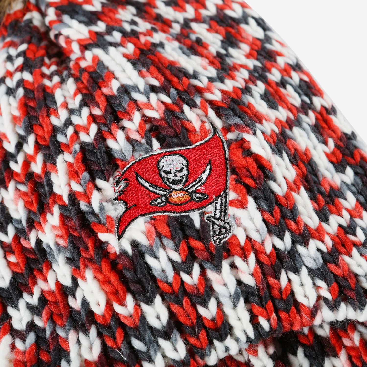 FOCO Tampa Bay Buccaneers Colorblend Knit Pom Beanie 5 FOCO Tampa Bay Buccaneers Colorblend Knit Pom Beanie - Image 3