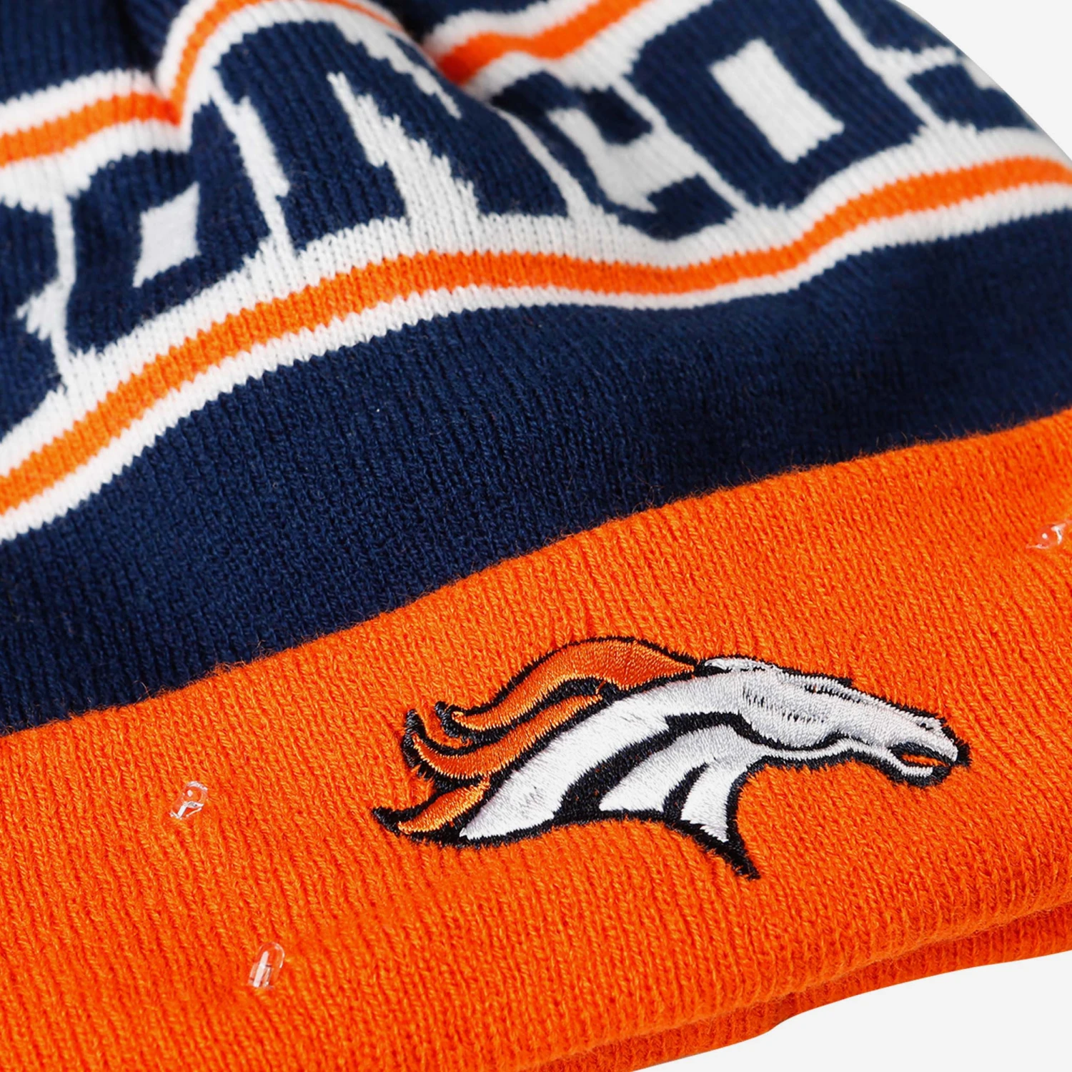 FOCO Denver Broncos Snow Stealer Light Up Beanie 5 FOCO Denver Broncos Snow Stealer Light Up Beanie - Image 3
