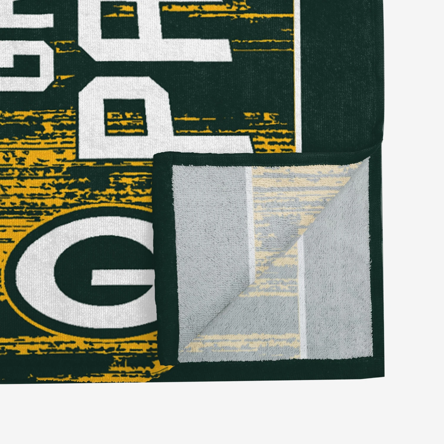 FOCO Green Bay Packers Big Logo Beach Towel 6 FOCO Green Bay Packers Big Logo Beach Towel - Image 4