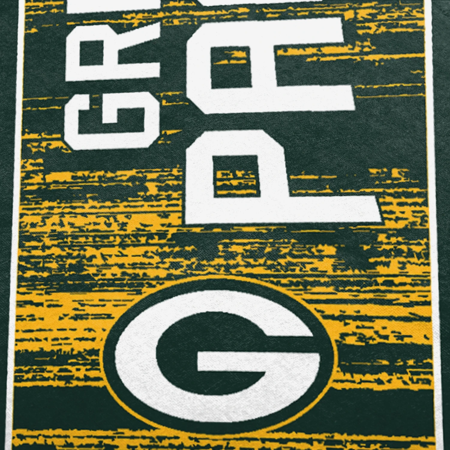 FOCO Green Bay Packers Big Logo Beach Towel 4 FOCO Green Bay Packers Big Logo Beach Towel - Image 2