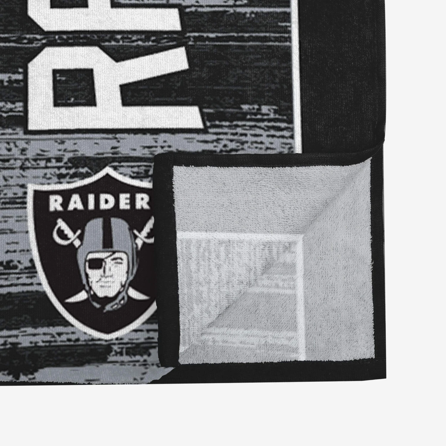 FOCO Las Vegas Raiders Big Logo Beach Towel 6 FOCO Las Vegas Raiders Big Logo Beach Towel - Image 4